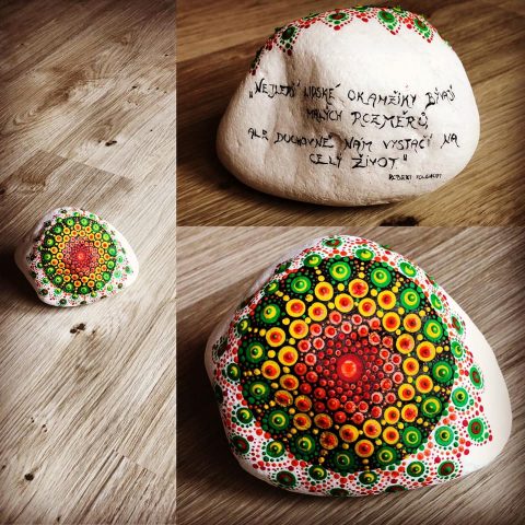 Kámen “OKAMŽIK” ….. mandala na bílém mramoru ….